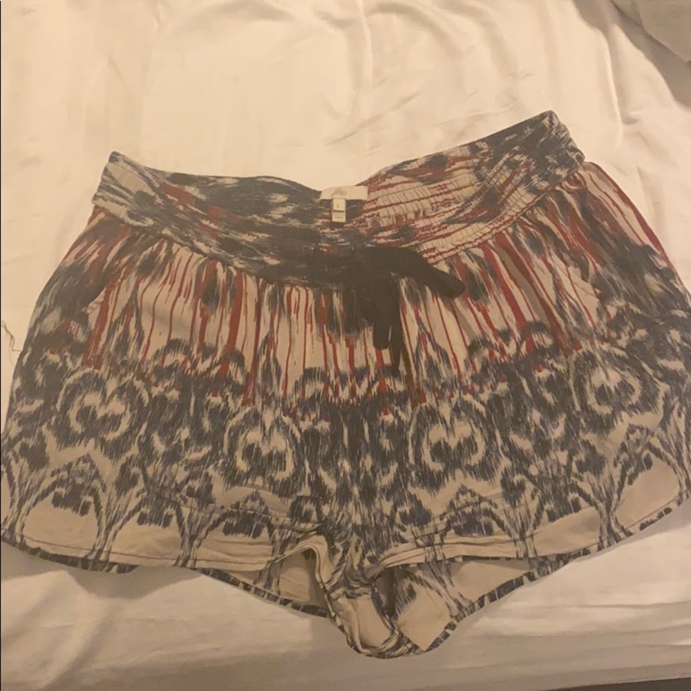 Joie draw string shorts, size L